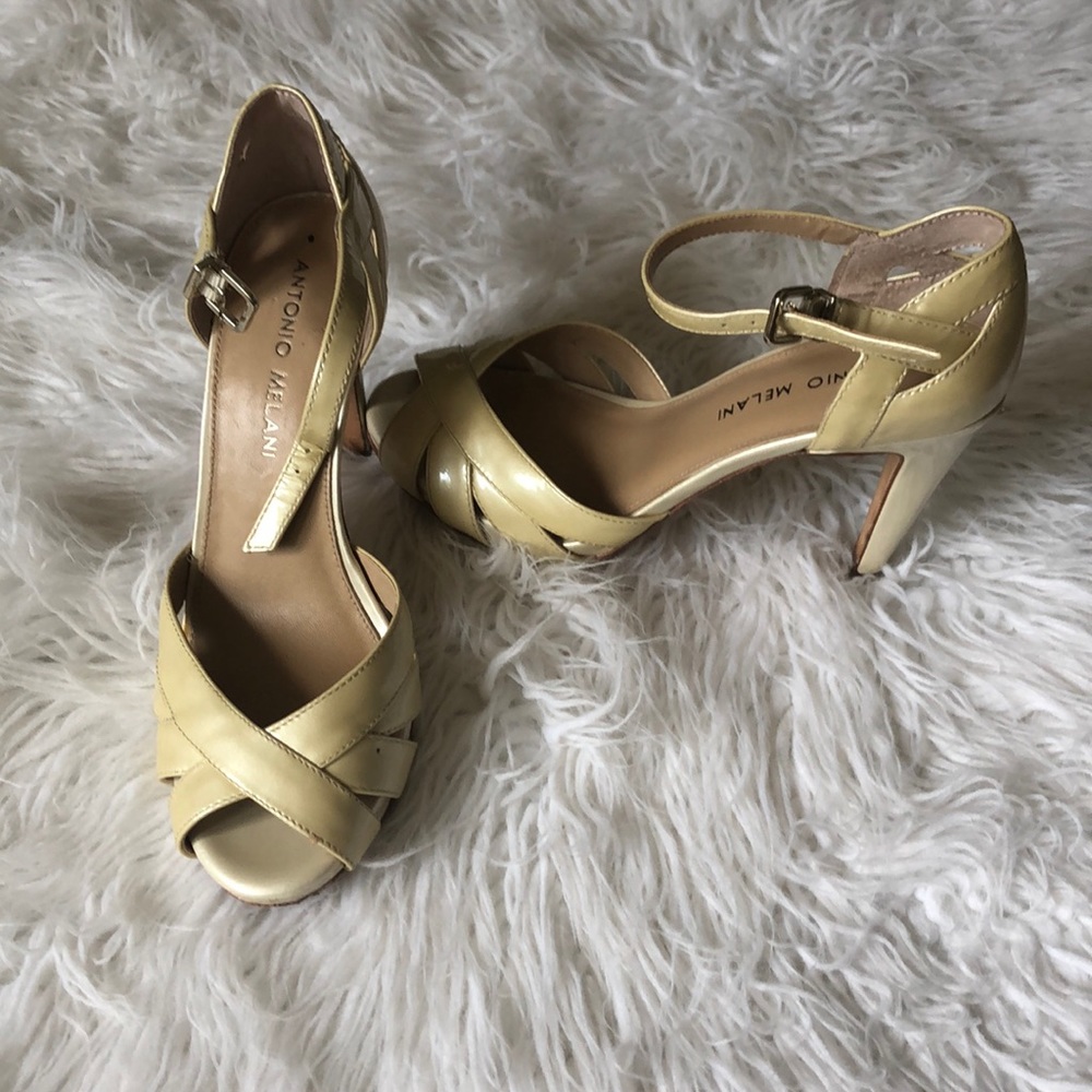 Antonio Melani high heel sandals